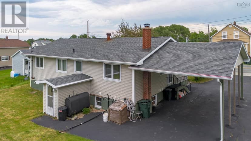 769 Heelan Street, New Waterford, photo 3