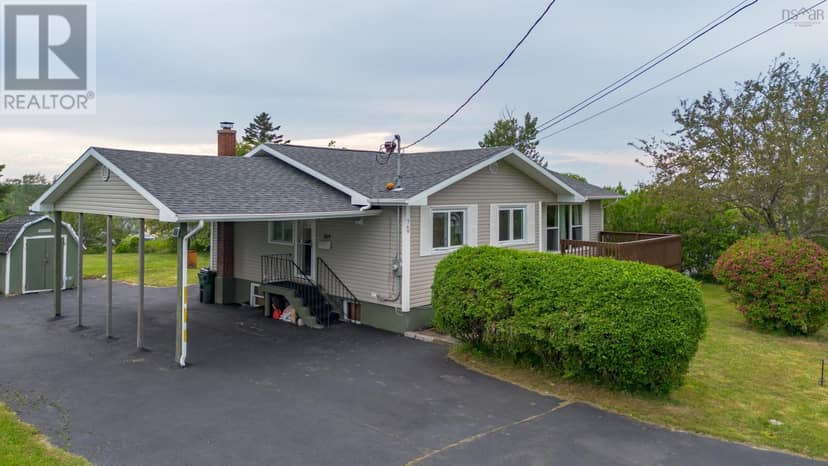 769 Heelan Street, New Waterford, photo 2