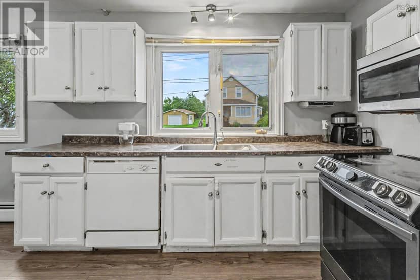 769 Heelan Street — photo 15 of 37