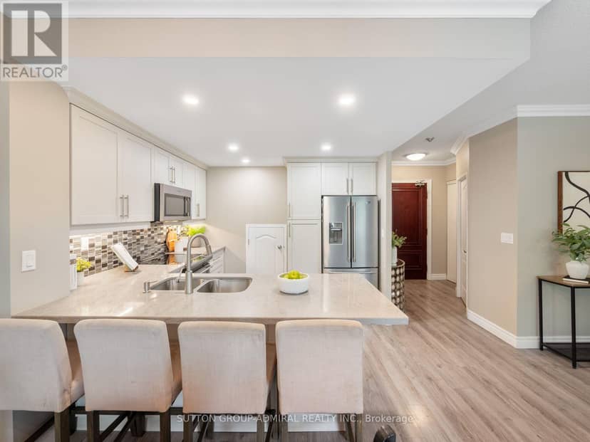 306 - 9 Greenbriar Road, Toronto, photo 6