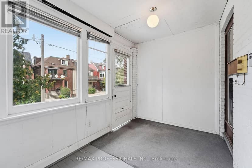 227 Montrose Avenue, Toronto, photo 5
