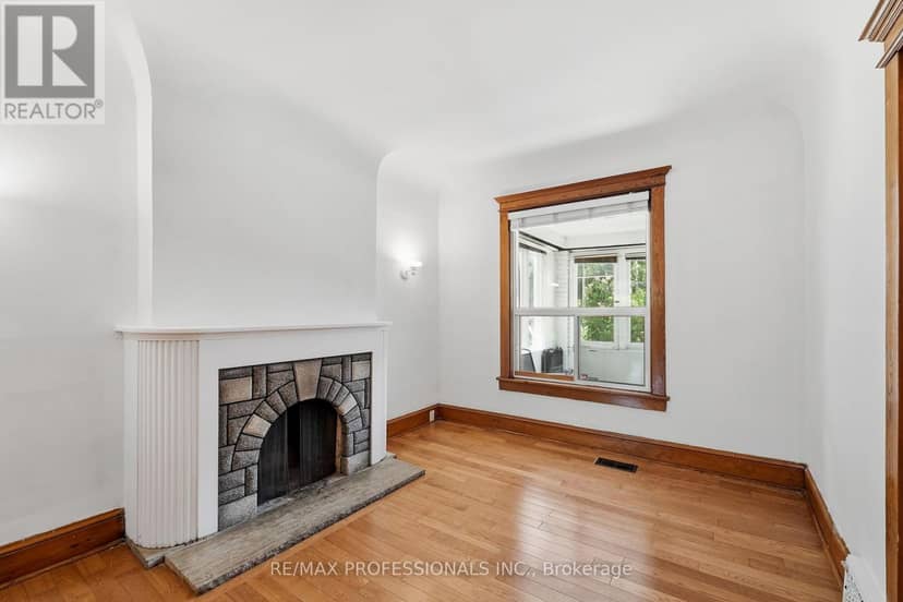 227 Montrose Avenue, Toronto, photo 8