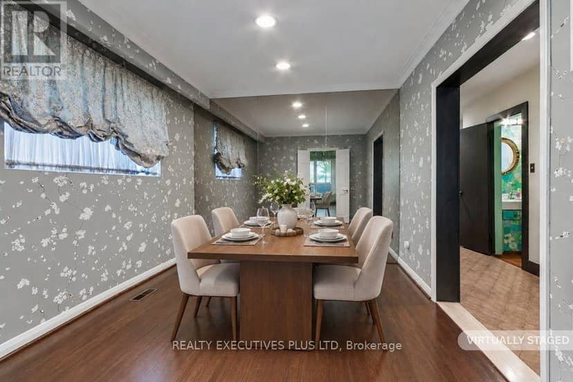 12 Mandel Crescent — photo 10 of 38