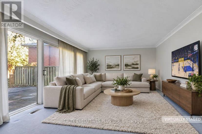 12 Mandel Crescent — photo 12 of 38