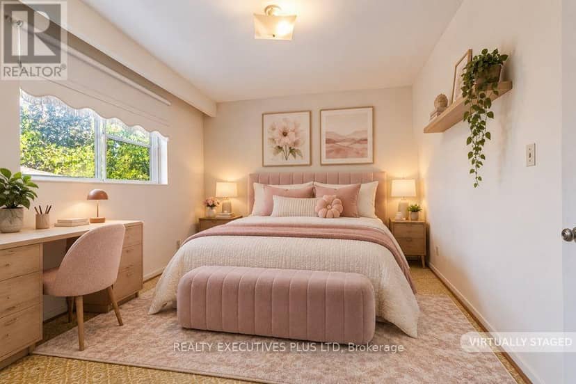 12 Mandel Crescent — photo 25 of 38
