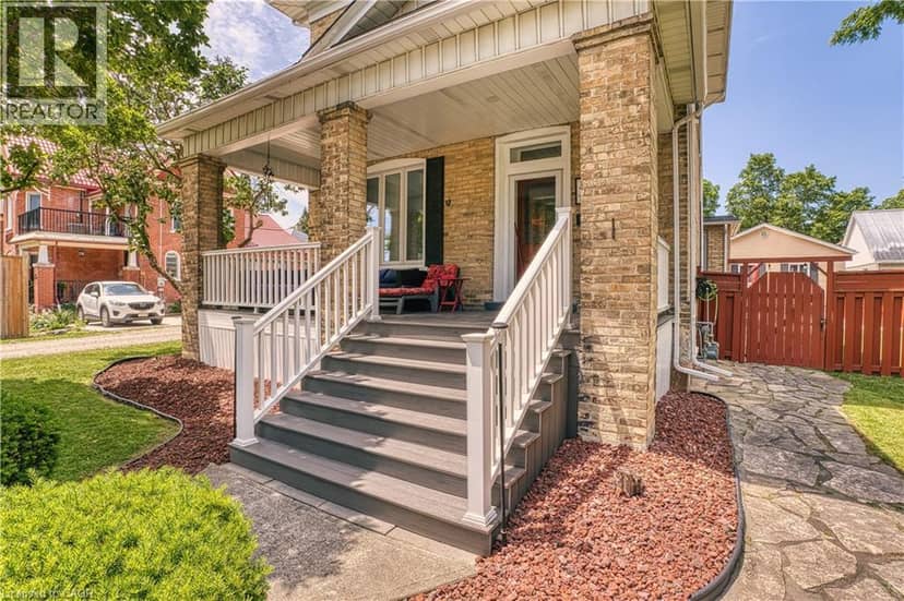 459 WALLACE Avenue N — photo 6 of 40