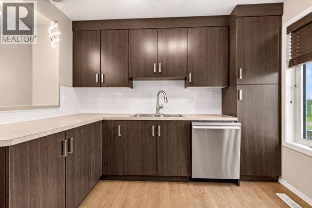 705, 339 Viscount Drive, Red Deer, photo 8