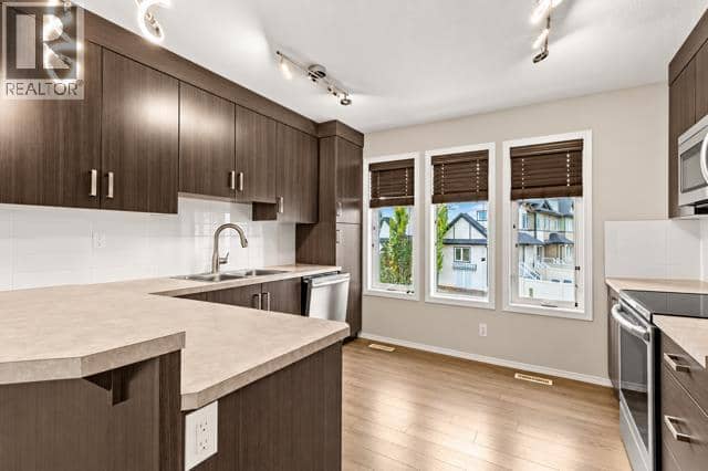 705, 339 Viscount Drive — photo 9 of 23
