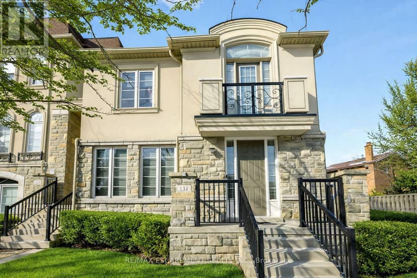 131 Robert Speck Parkway, Mississauga, photo 4