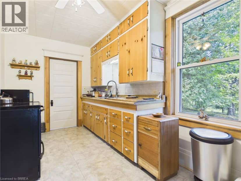 565 HAVELOCK Street — photo 6 of 33