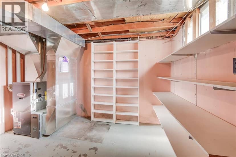11 CRESTWOOD Avenue — photo 25 of 40