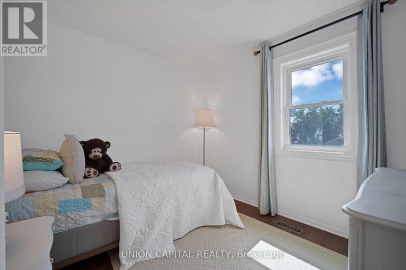 73 Humphrey Drive — photo 21 of 37