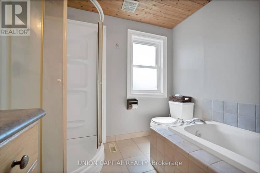 73 Humphrey Drive — photo 25 of 37