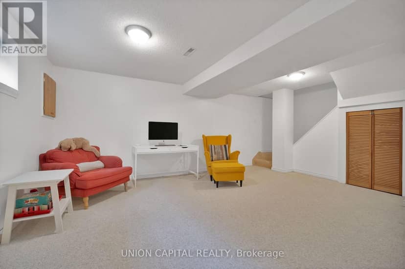 73 Humphrey Drive — photo 27 of 37