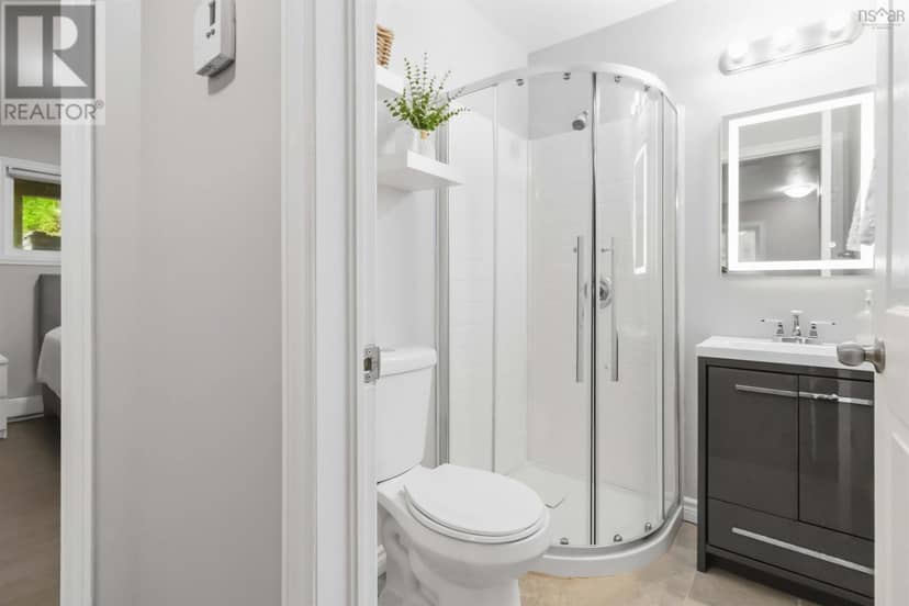 34 Lindsay Court — photo 14 of 38
