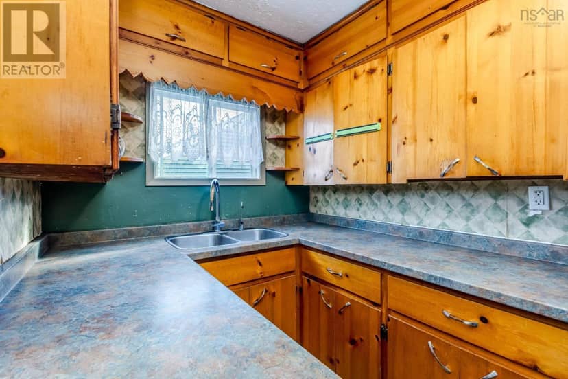 76 Poplar Street — photo 16 of 27