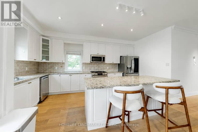 27 - 8900 Bathurst Street — photo 13 of 40