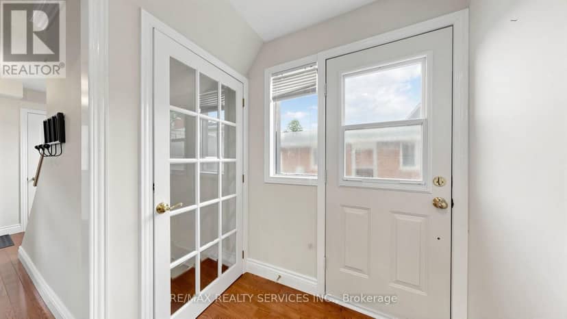 716 Eaglemount Crescent — photo 38 of 40