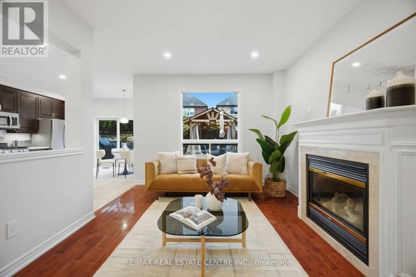 4804 Glasshill Grove — photo 15 of 40