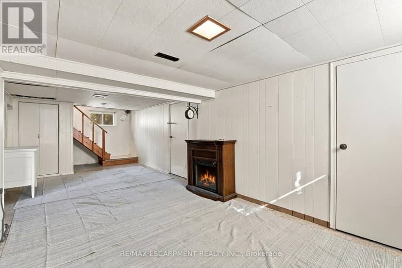 1054 Glendor Avenue — photo 14 of 33