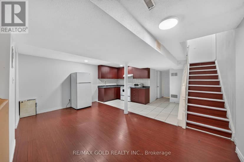 152 Bighorn Crescent — photo 33 of 40