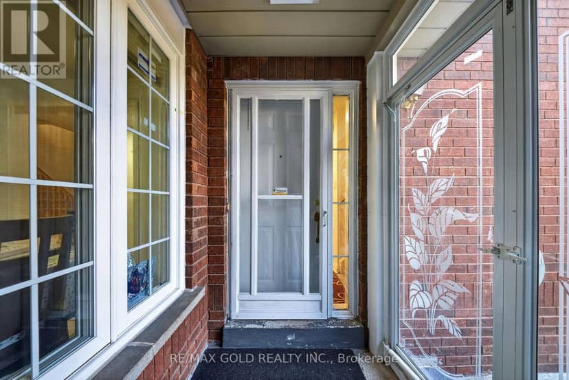 152 Bighorn Crescent — photo 4 of 40