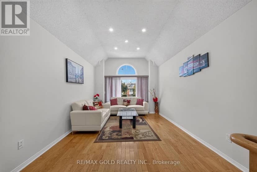 152 Bighorn Crescent — photo 9 of 40