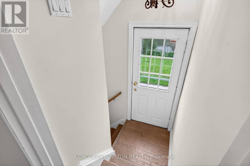 77 Mineola Road E — photo 27 of 40