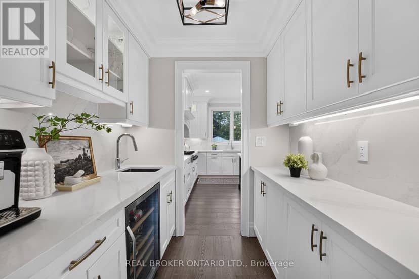 301 Martin Street — photo 11 of 40