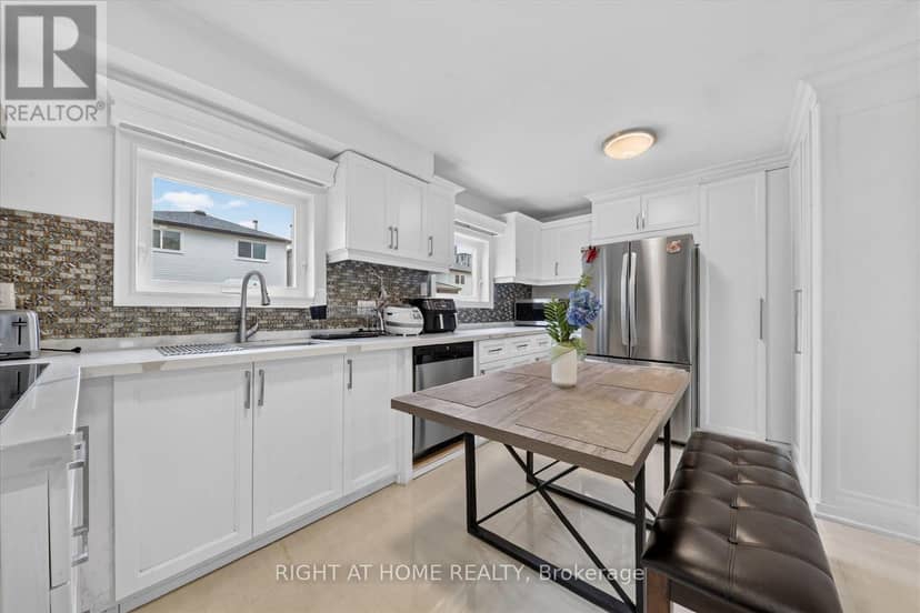 531 Wallenberg Crescent — photo 18 of 40