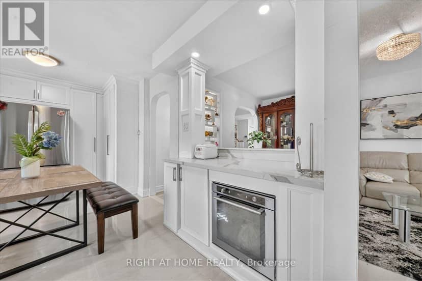 531 Wallenberg Crescent — photo 21 of 40
