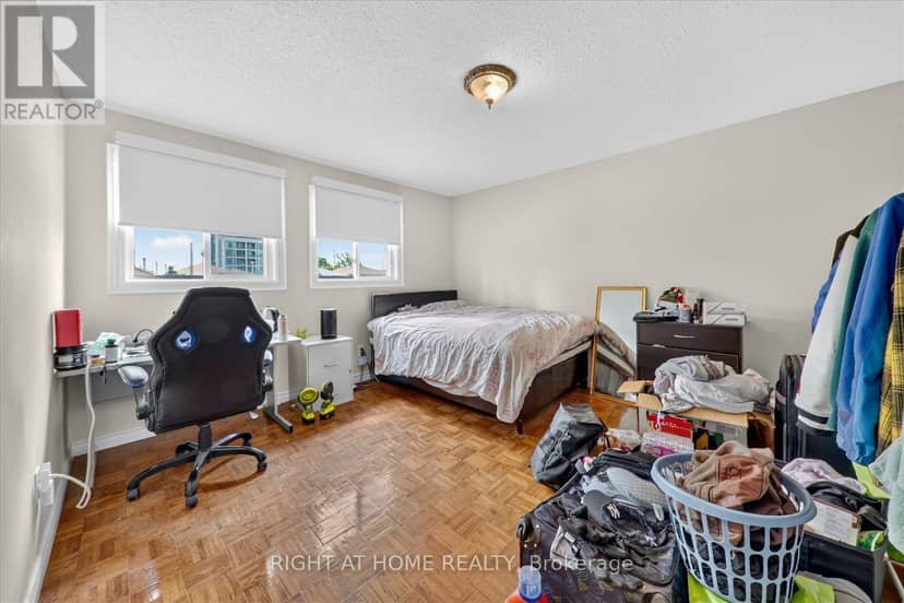531 Wallenberg Crescent — photo 33 of 40