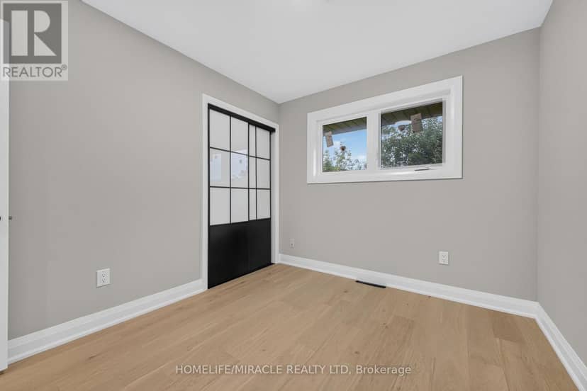 216 Wellington Street — photo 22 of 40