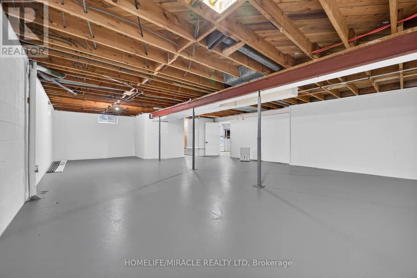 216 Wellington Street — photo 40 of 40