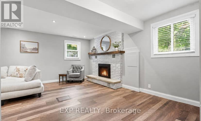 72 Crestlynn Crescent — photo 28 of 40