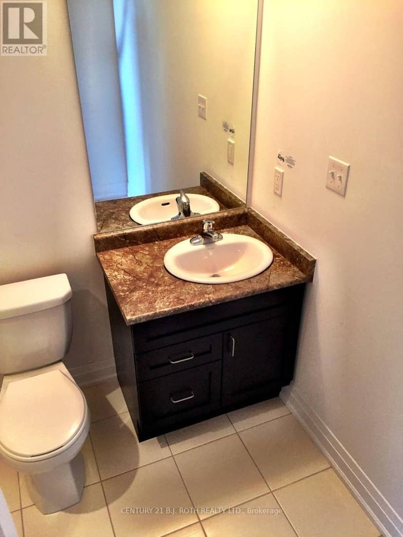 203 - 299 Cundles Road E — photo 14 of 16