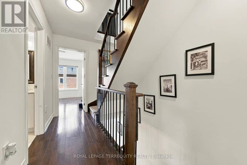 #2 - 200 Annette Street — photo 21 of 38