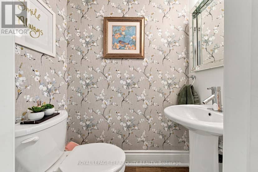 #2 - 200 Annette Street — photo 17 of 38