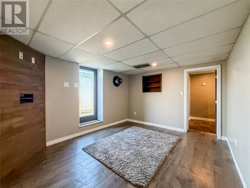358 Creston Boulevard — photo 19 of 27