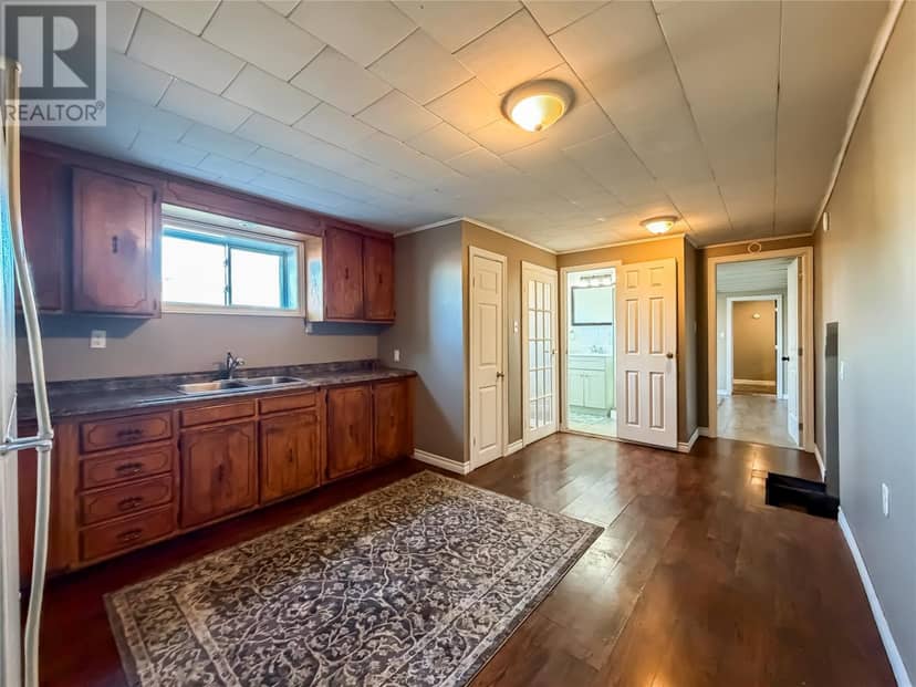 358 Creston Boulevard — photo 21 of 27