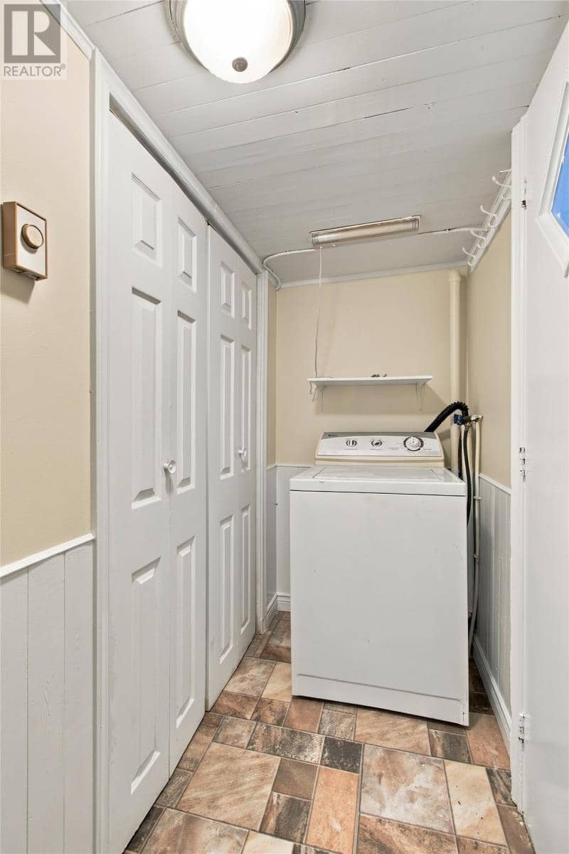 60 Meadowbrook Drive — photo 11 of 19