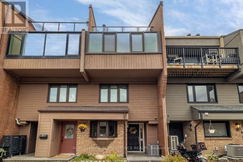 2 - 251 Bruyere Street, Ottawa, photo 2