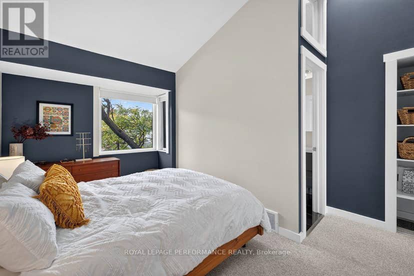 2 - 251 Bruyere Street — photo 30 of 40