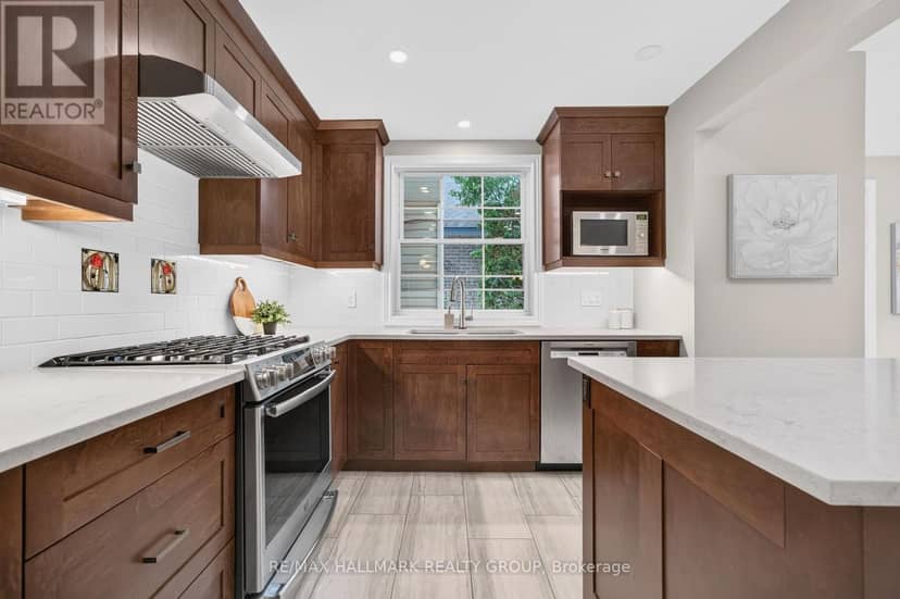 1608 Prince Of Wales Drive — photo 12 of 40