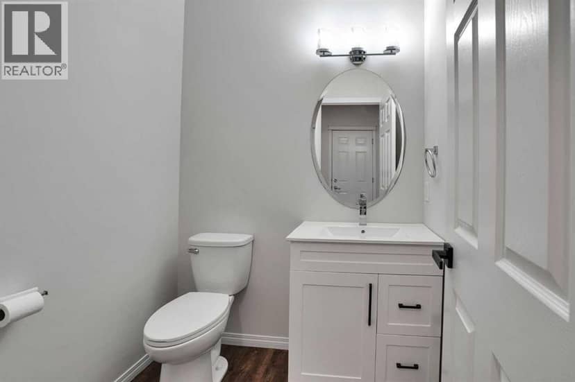 152 Hawkmere Close — photo 14 of 40