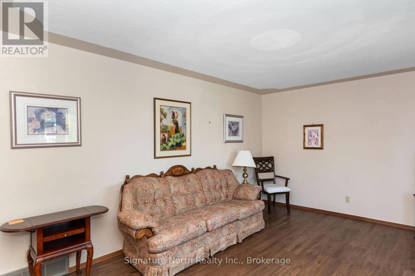 615 Hollylane Street — photo 18 of 40