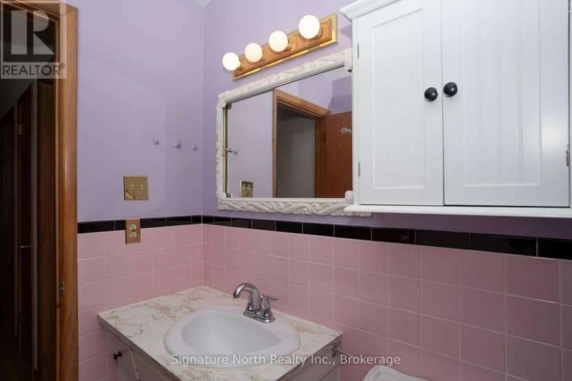 615 Hollylane Street — photo 32 of 40