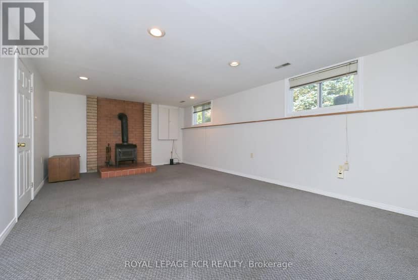 7 Moore Avenue — photo 25 of 36
