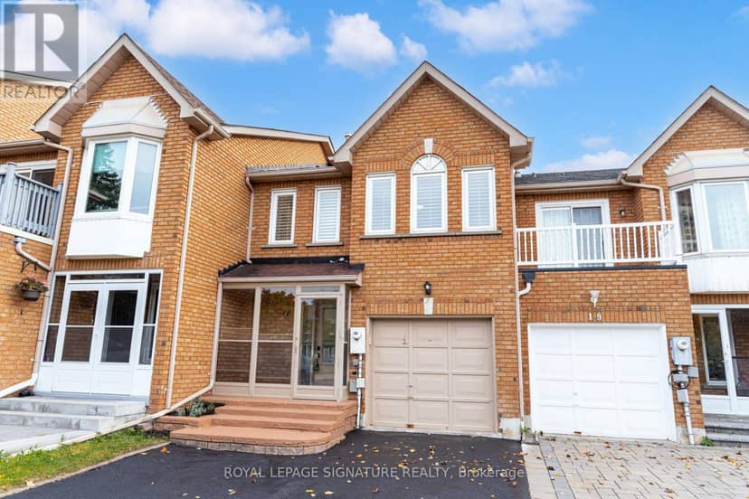 17 Thames Court, Richmond Hill, photo 2