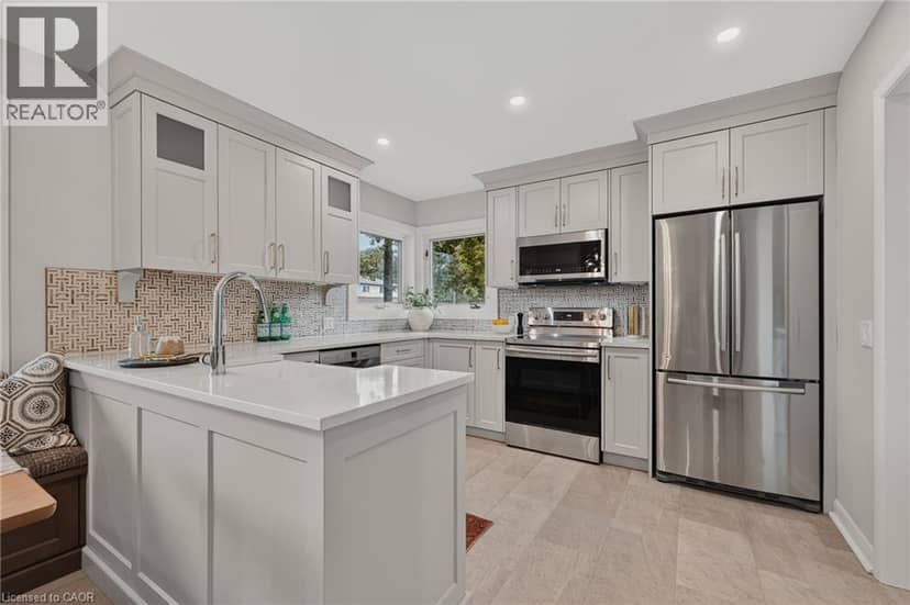 205 MCKENZIE Street E — photo 14 of 33